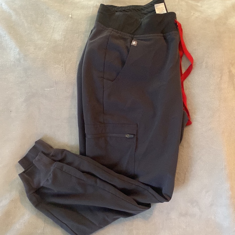 BOTTOMS ONLY, EUC, Figs scrubs. Dark gray